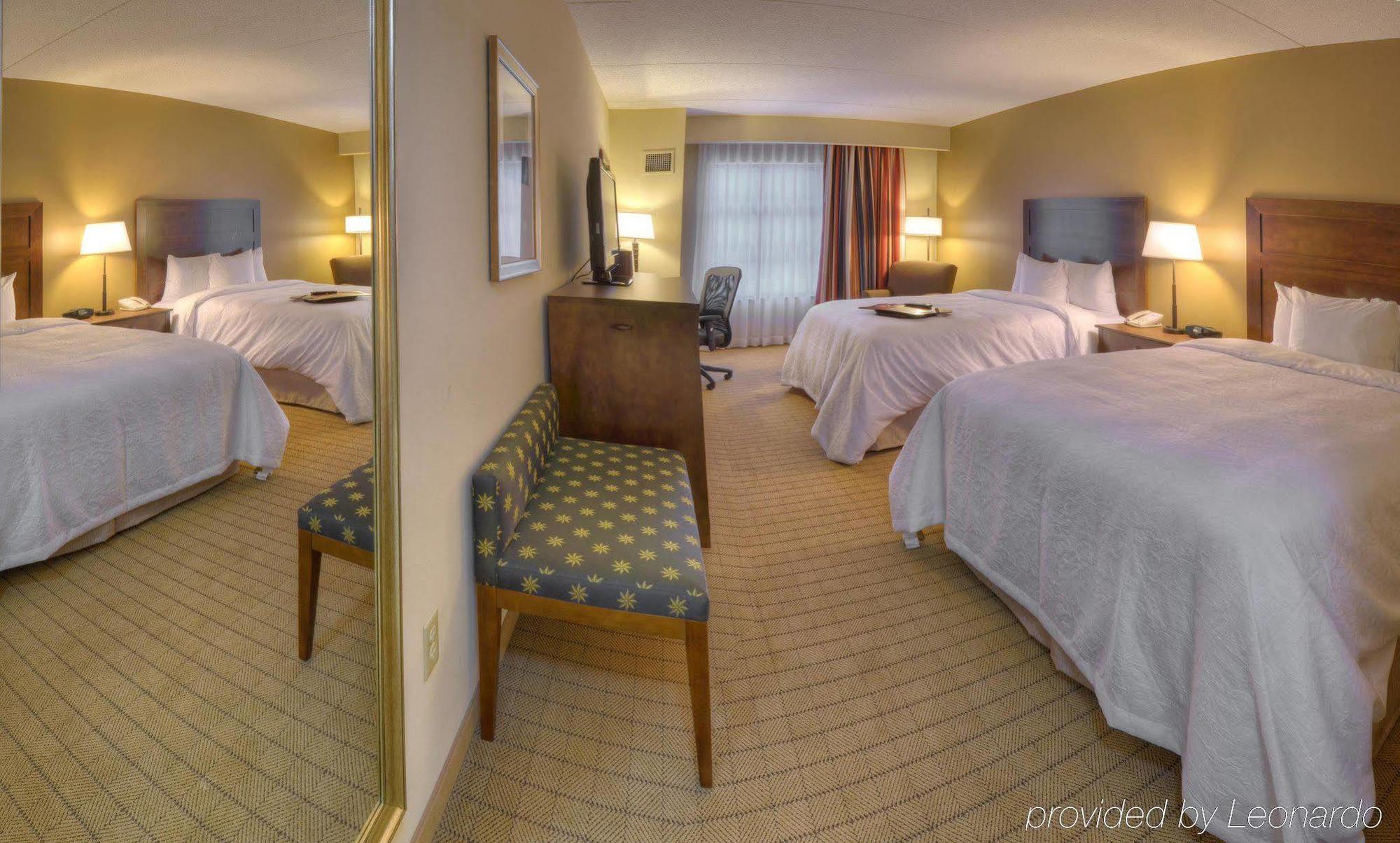 Hampton Inn Columbus/South-Fort Benning Экстерьер фото