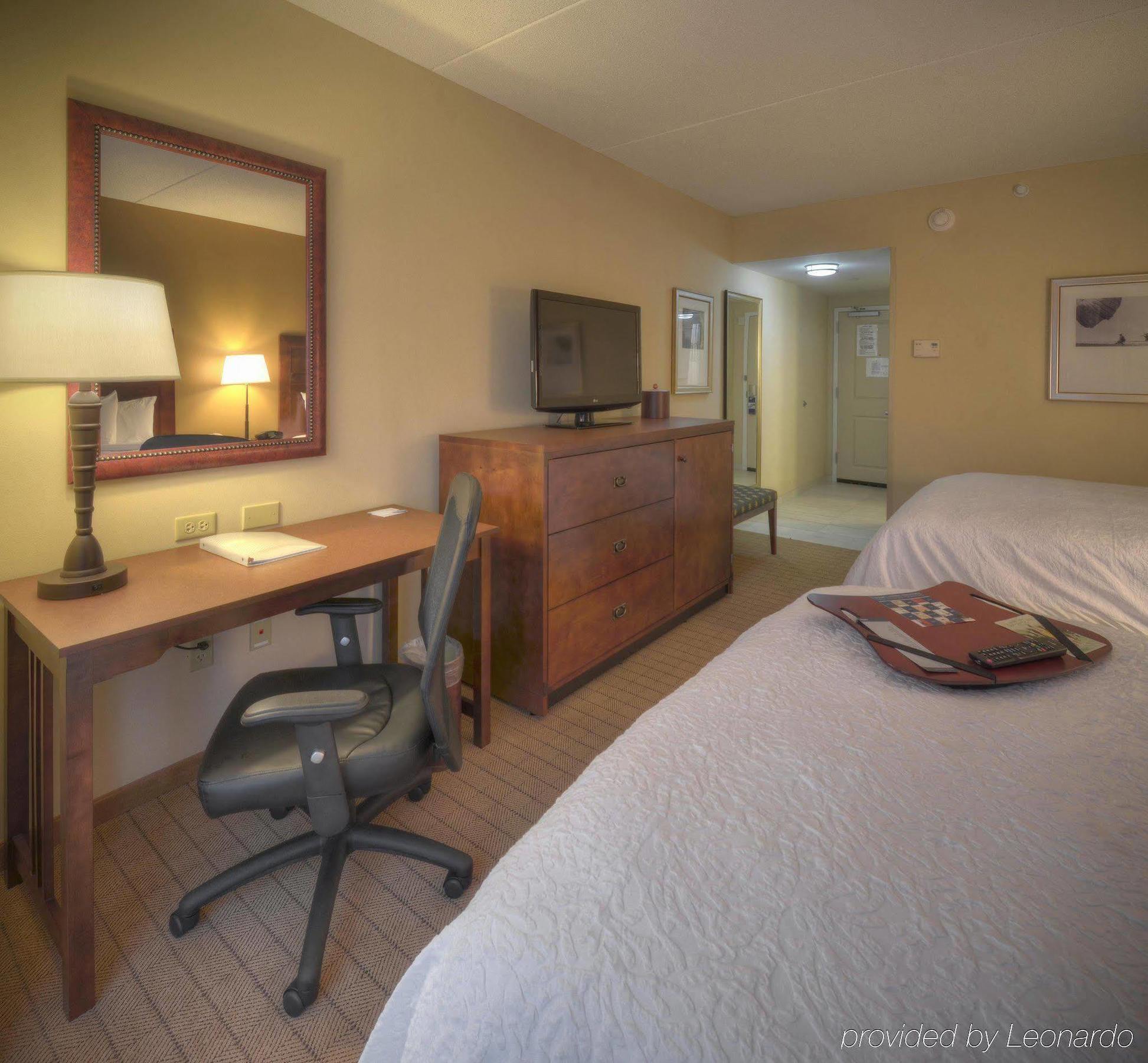 Hampton Inn Columbus/South-Fort Benning Экстерьер фото